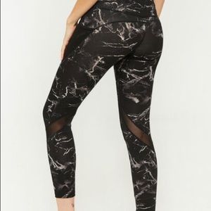 Ardene | Black Marble Pattern Activewear Leggings